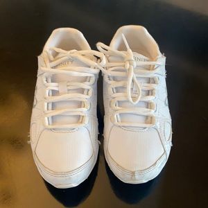 Nfinity Rival size 5.5